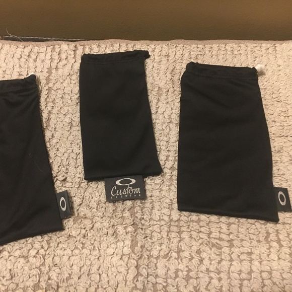 Bundle of Oakley sunglasses/eyeglasses tie string sleeves